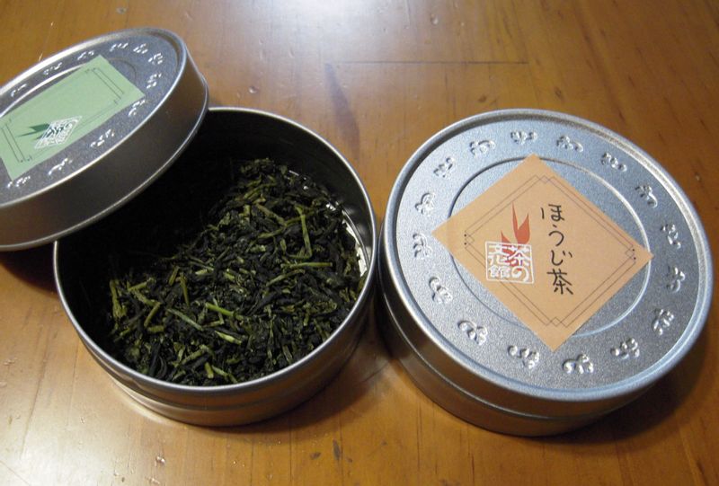 Fukuoka Private Tour - Put your hand made green tea in an original can and take it home as a souvenir!