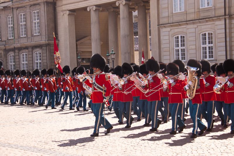 Copenhagen Private Tour - Amalienborg