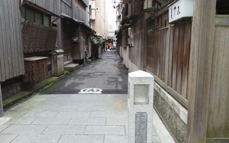 Niigata Private Tour - One of the side streets at Furumachi district