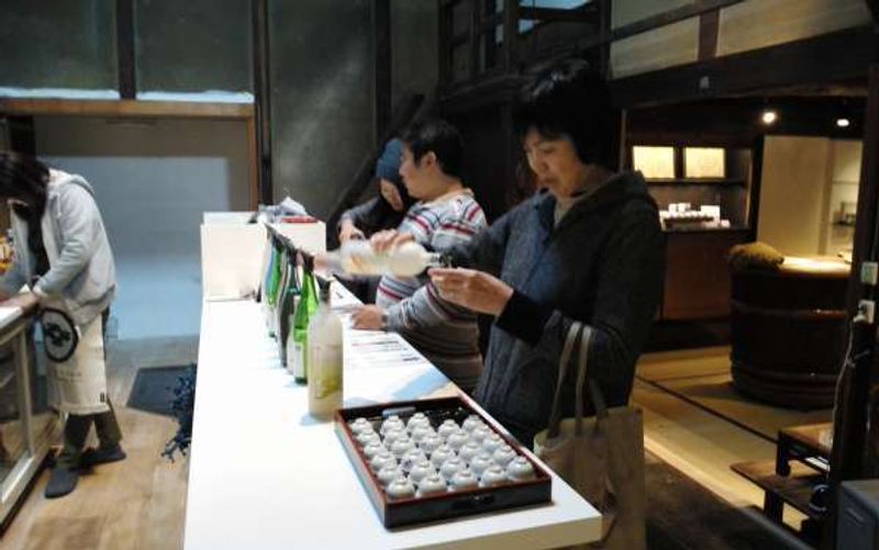 Niigata Private Tour - Sampling sake at Imayotsukasa brewery