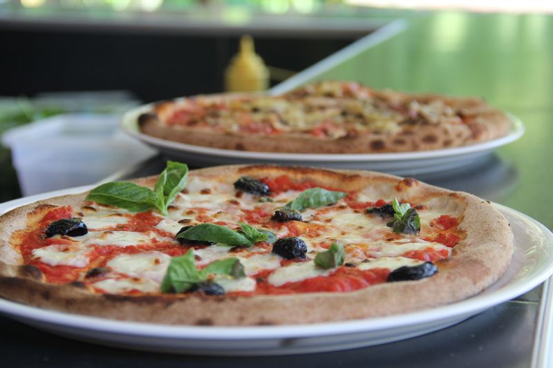 Naples Private Tour - Try delicious pizza Margherita