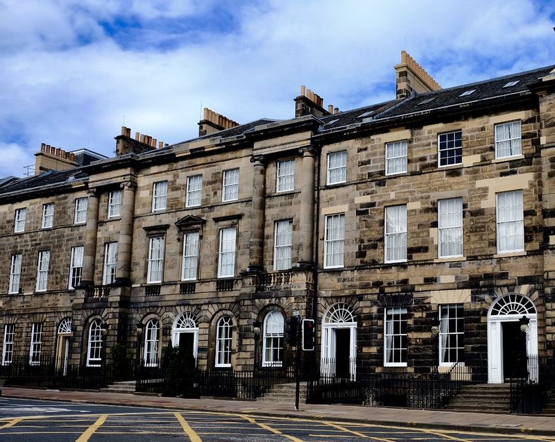 Edinburgh Private Tour - Charlotte Square