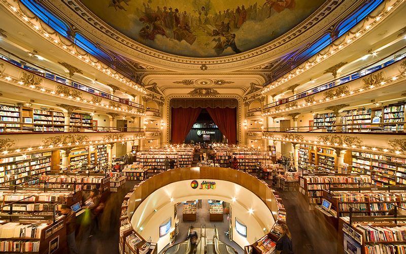 Buenos Aires Private Tour - The bookstore