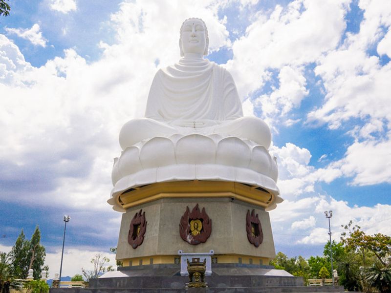 Khanh Hoa Private Tour - Long Son Pagoda