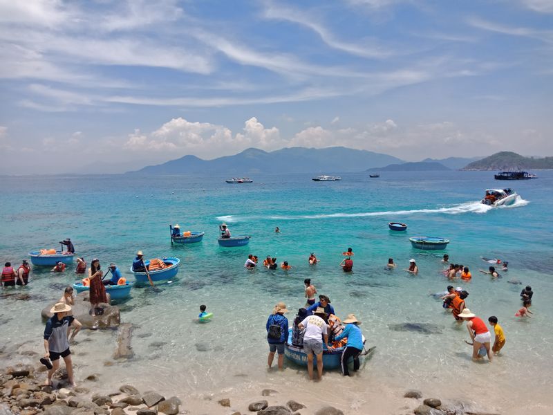 Khanh Hoa Private Tour - Hon Mun island