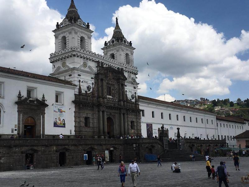 Quito Private Tour - San Francisco Square