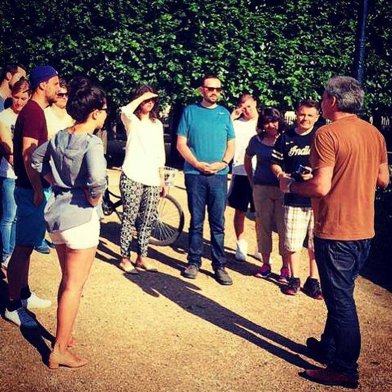 Paris Private Tour - Our guests listen to captivating stories about the history of Paris.