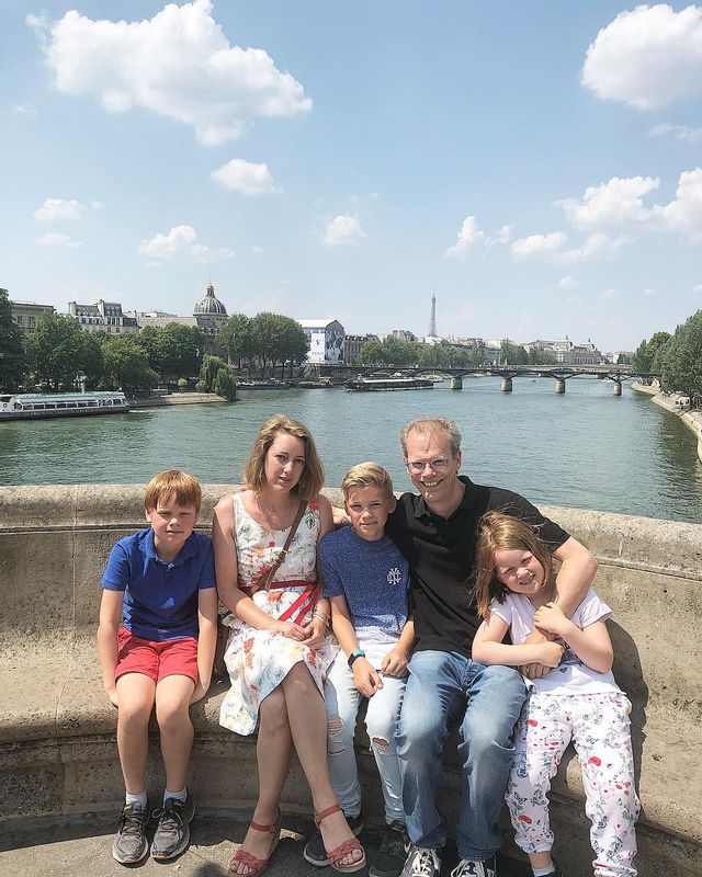 Paris Private Tour - Our city walk is also ideal for families, kids and teenagers won't get bored even a minute.