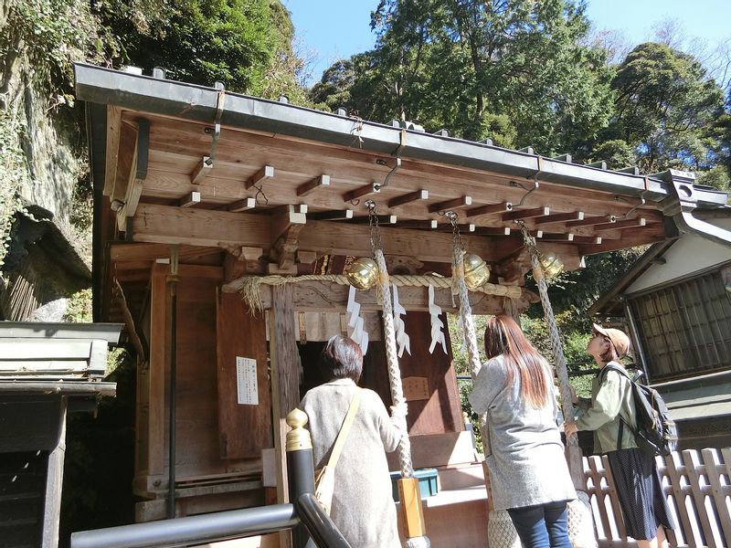 Kamakura Private Tour - Zeniarai Benten Shrine