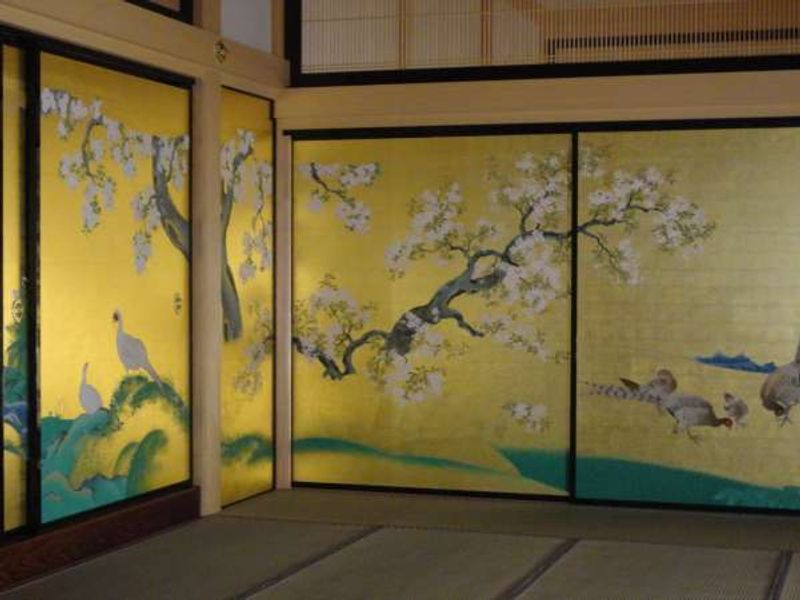 Nagoya Private Tour - Wall Paintings