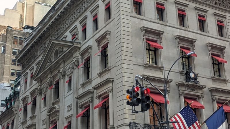 New York Private Tour - The Cartier Building