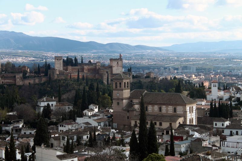 Granada Private Tour - El Salvador church and the Alhambra from the Albaicin ©Manu 