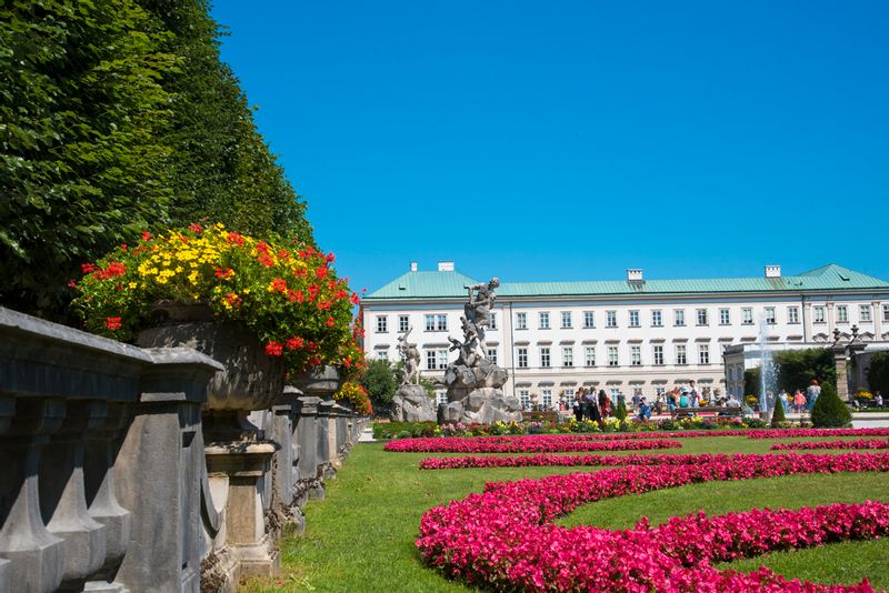 Salzburg Private Tour - Mirabell Garten