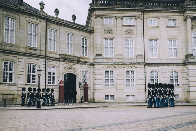 Copenhagen Private Tour - Amalienborg Place