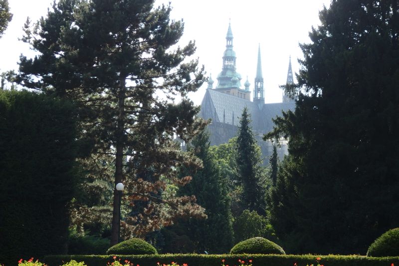 Prague Private Tour - From Royal garden to the Castle