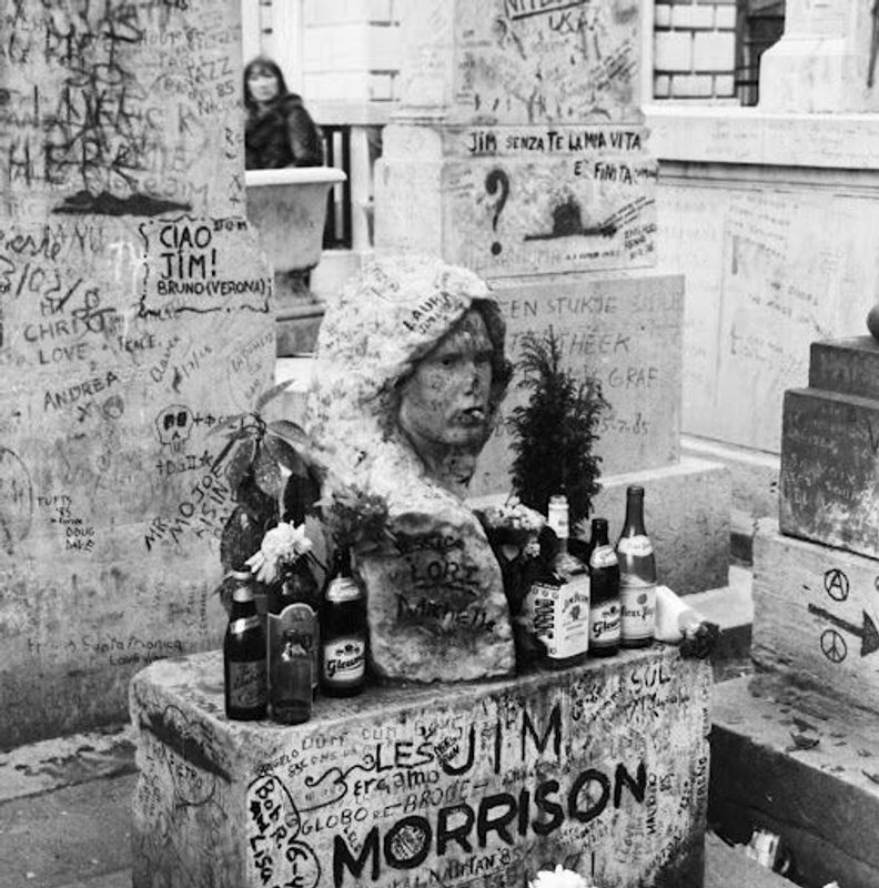 Paris Private Tour - Jim Morrison's stolen bust