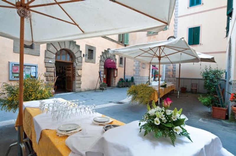 Toscana Private Tour - After visiting the thermals, you will be accompanied by car to a typical local restaurant in medival Sorano and enjoy best tuscanian dishes (included antipasto, main dish and wine per person).