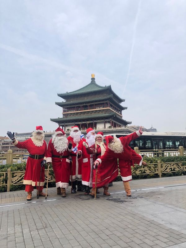Southern Finland Private Tour - Santa and his big helpers in Xi'An China