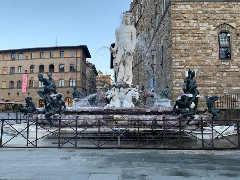 Florence Private Tour - The fountain of Neptune in Piazza della Signoria