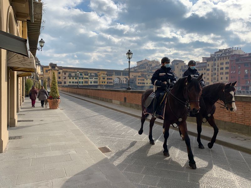 Florence Private Tour - The Arno river and Ponte Vecchio 