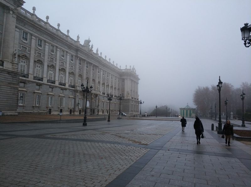 Madrid Private Tour - Royal Palace in Winter