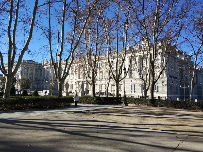 Madrid Private Tour - Royal Palace in Autum