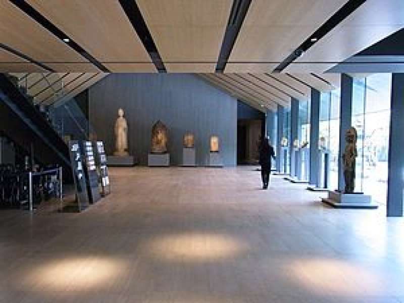 Tokyo Private Tour - M5. Nezu Museum (Main Entrance Hall)