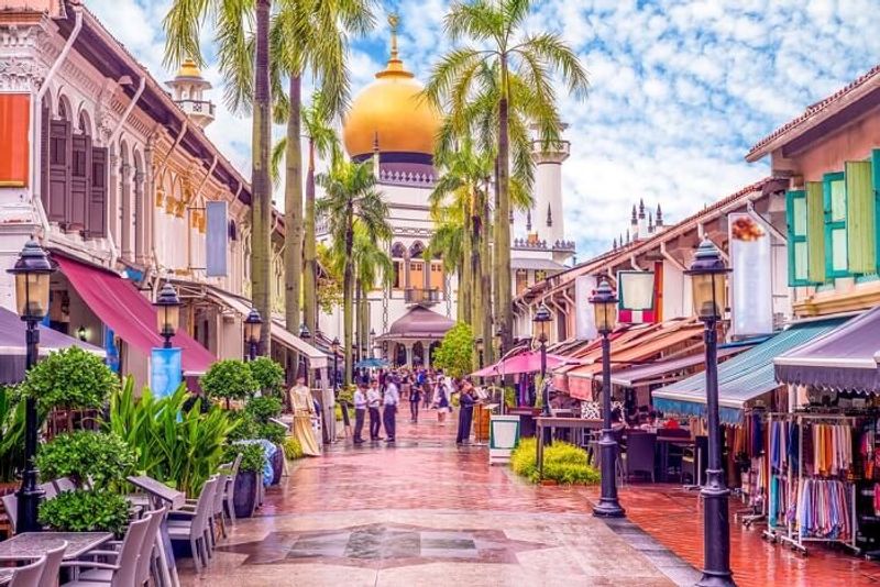 Singapore Private Tour - Street scene of Kampong Glam