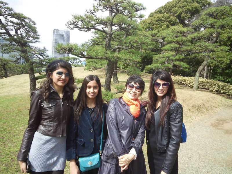 Tokyo Private Tour - With guests from the US in Hama Rikyu Garden