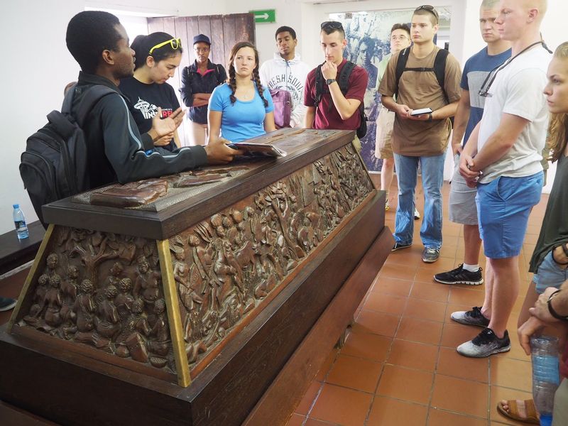 Maputo Private Tour - The last Emperor's casket