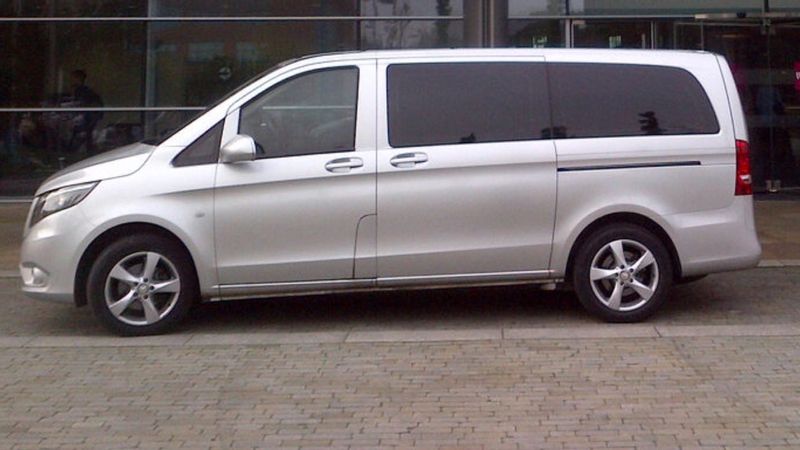 Liverpool Private Tour - Luxury licensed V-class Mercedes for up to 7 guests 