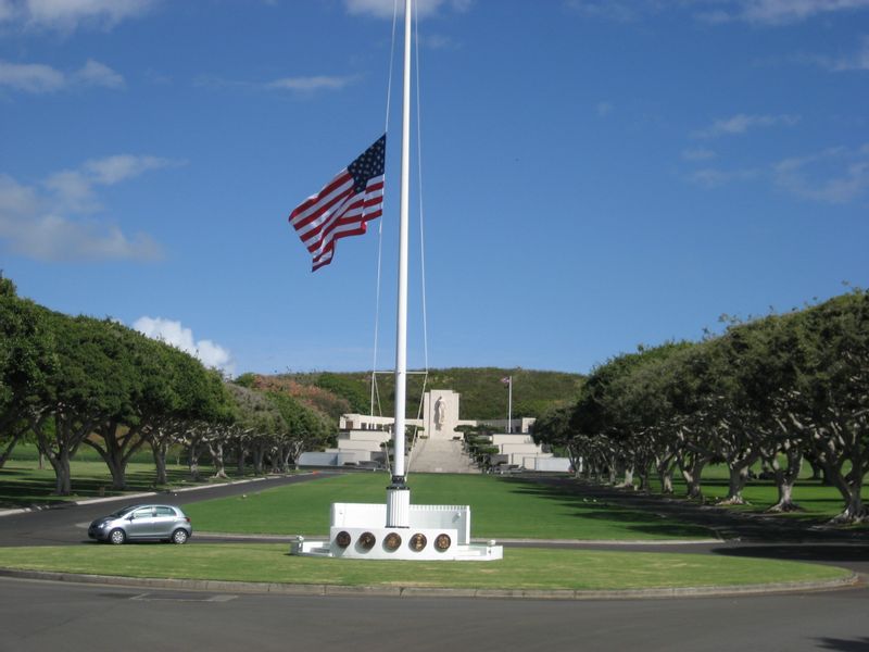 Hawaii (Oahu) Private Tour - Punchbowl National Cemetery