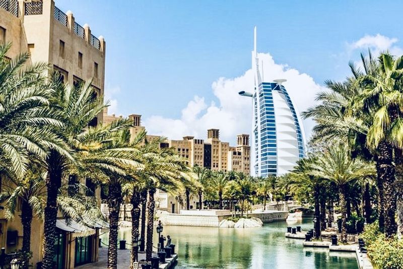 Dubai Private Tour - Madinat jumeirah 