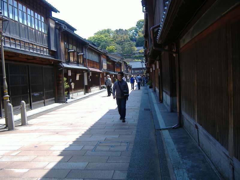 Shirakawago Private Tour - Higashi-chaya Geisha district.