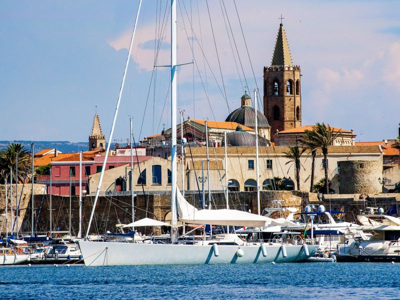 Sardinia Private Tour - Center of Alghero 