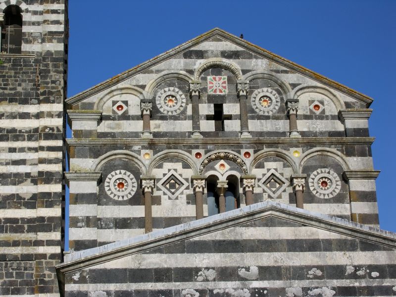 Sardinia Private Tour - front of the Basilica of Saccargia