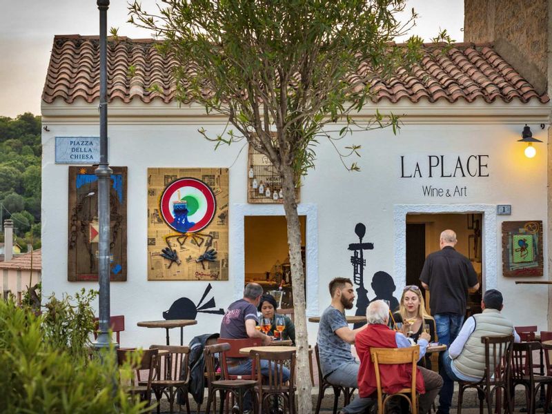 Olbia Private Tour - and many art cafés