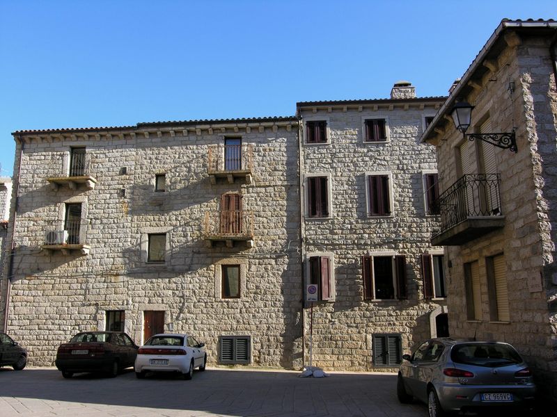 Sardinia Private Tour - Granite buildings of Tempio Pausania