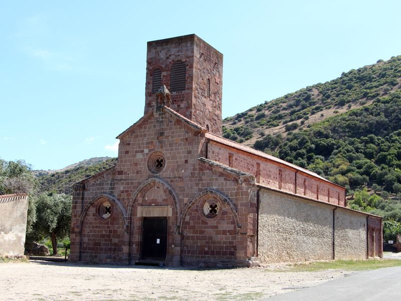 Sardinia Private Tour - Church of San Pietro Extramuros ( XI cent. ) 