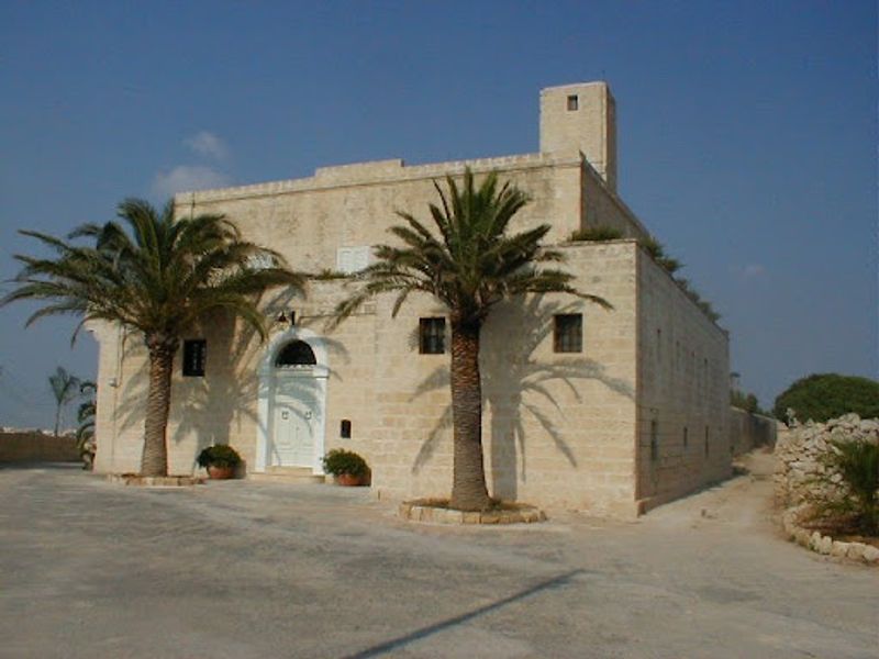 Malta Private Tour - Along the tour we pass across the palace belonged to a knight of Malta Bailiff Fra Pietro De Guarena. It is situated on the way leading to the temples of Hagar Qim and Mnajdra. The palace was built in 1735-40 as a place of relaxation and retreat in the rural and relatively calm environment offered by the village of Qrendi.