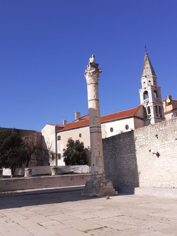 Zadar Private Tour - Pilar of shame
