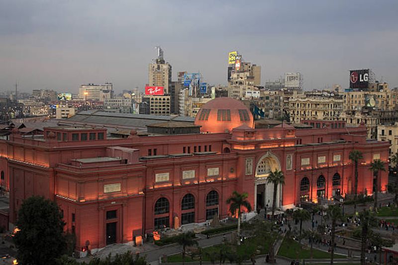 Cairo Private Tour - Egyptian museum at night