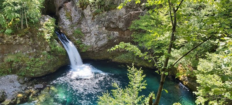 Tirana Private Tour - Blue Eye Theth