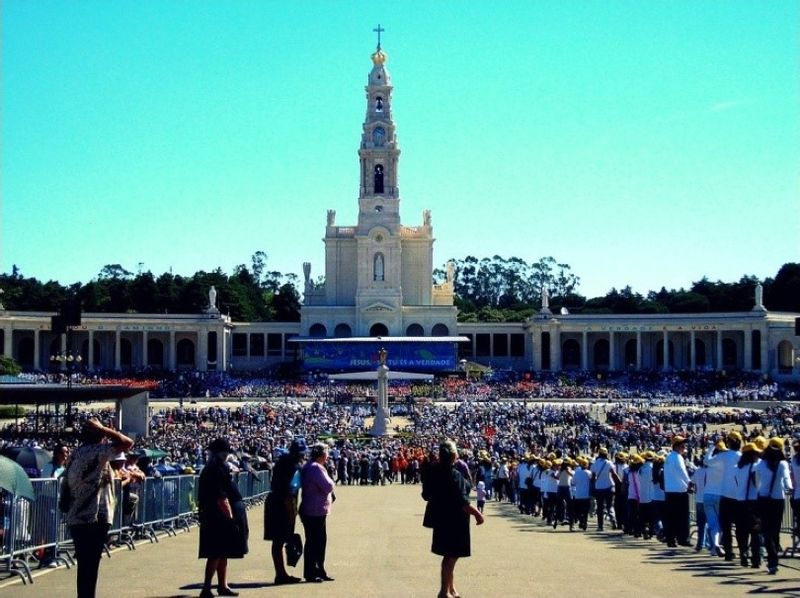 Lisbon Private Tour - Celebrations of the apparitions of the Virgin Mary