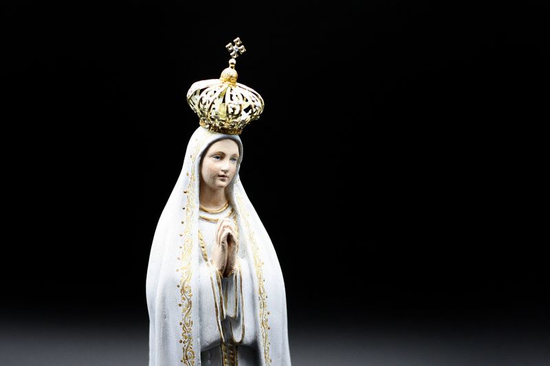 Lisbon Private Tour - The virgin Mary is among us