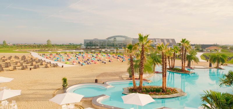 Bucharest Private Tour - Outdoor pool at Therme