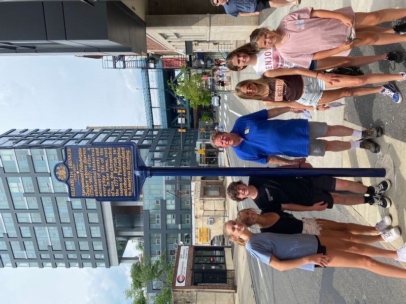 Philadelphia Private Tour - Ned with school group.