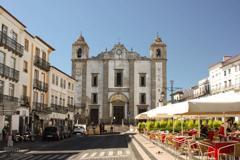 Lisbon Private Tour - Giraldo Square, the city's "central square"