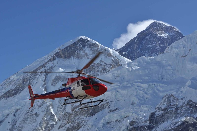 Kathmandu Private Tour - Heli fly by front of Mount Everest 