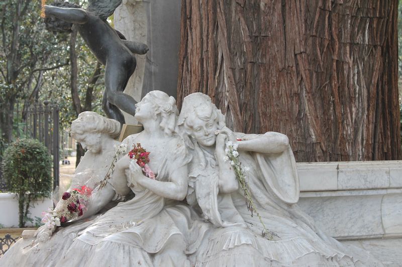 Seville Private Tour - Romantic monument to Gustavo Adolfo Becquer, one the most popular poets of the city.